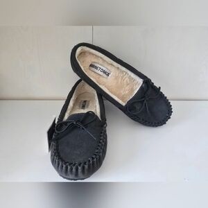 NEW Minnetonka Allie Junior Trapper Slipper Mocs (Charcoal) - Womens Size 8